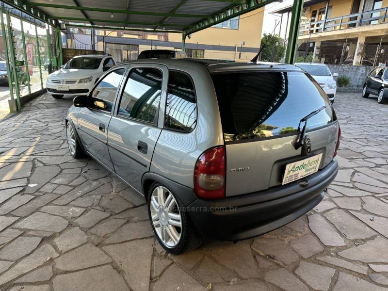 CHEVROLET - CORSA - 1997/1997 - Prata - R$ 16.900,00