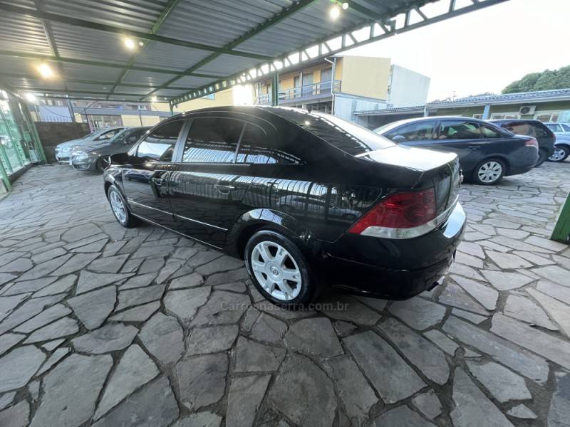 CHEVROLET - VECTRA - 2005/2006 - Preta - R$ 32.900,00