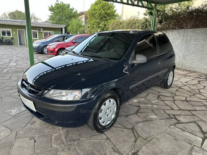 CHEVROLET - CELTA - 2004/2005 - Azul - R$ 18.900,00