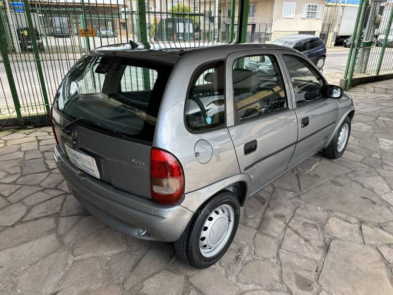 CHEVROLET - CORSA - 1998/1998 - Cinza - R$ 14.500,00