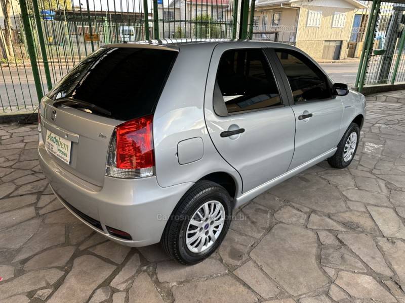 FIAT - PALIO - 2008/2008 - Prata - R$ 25.000,00