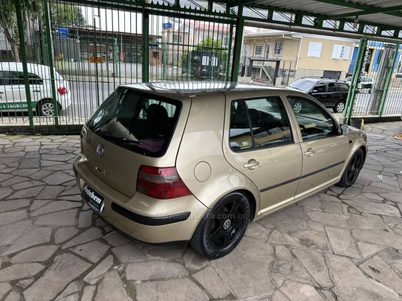 VOLKSWAGEN - GOLF - 2001/2001 - Bege - R$ 25.900,00