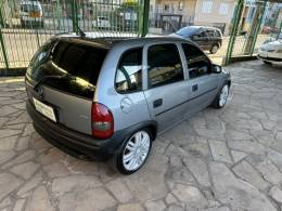 CHEVROLET - CORSA - 1997/1997 - Prata - R$ 16.900,00