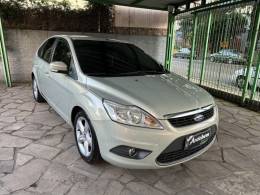 FORD - FOCUS - 2010/2011 - Prata - R$ 42.900,00