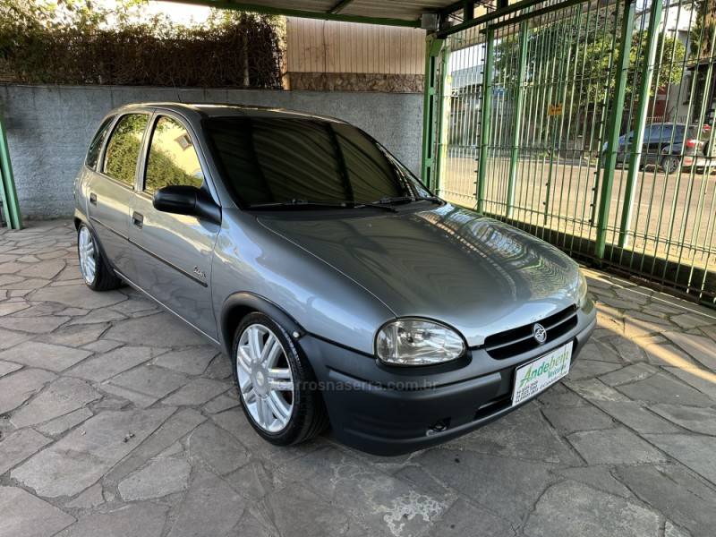 CHEVROLET - CORSA - 1997/1997 - Prata - R$ 16.900,00