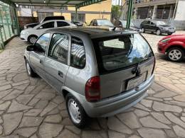 CHEVROLET - CORSA - 1998/1998 - Cinza - R$ 14.500,00