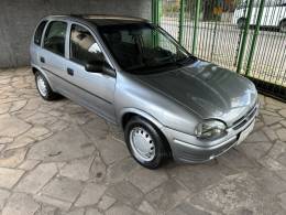 CHEVROLET - CORSA - 1998/1998 - Cinza - R$ 14.500,00